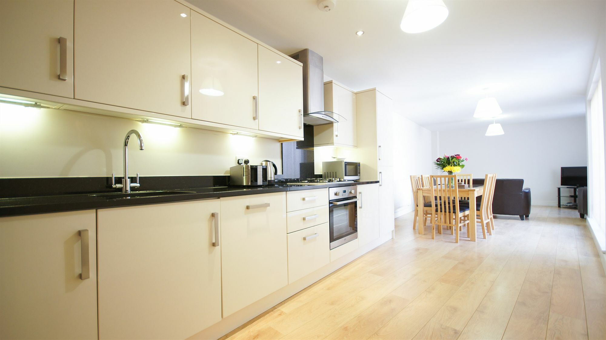 Crompton House Apartments Edgware Bagian luar foto